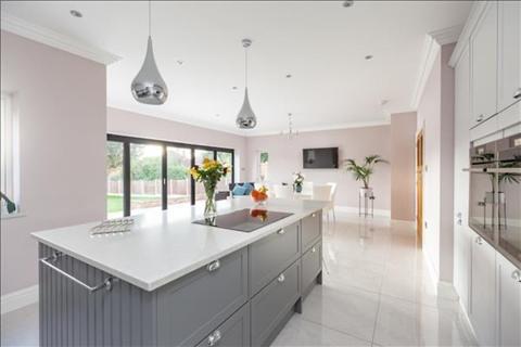 4 bedroom detached house for sale - First Avenue, Chalkwell