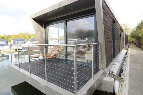 2 bedroom houseboat for sale - Bates Wharf Marine