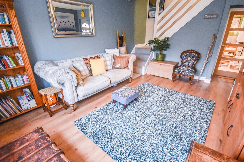 Sheldrake Road, Broadheath, Altrincham 2 bed semidetached house £300,000