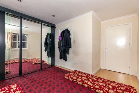 2 bedroom end of terrace house for sale - Ilex Road, London
