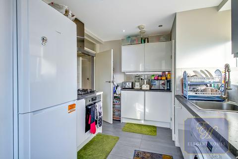3 bedroom apartment for sale - Penfold Street, London