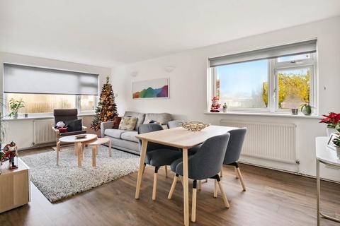 1 bedroom flat for sale, Embassy Court, Avenue Road, London, SE25