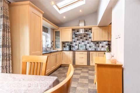 4 bedroom detached house for sale - Helston Grove, Honley, Holmfirth, West Yorkshire, HD9