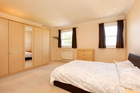2 bedroom flat to rent - Streatham High Road, Streatham Common, London, SW16