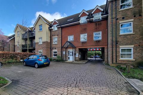 undefined, Hiltingbury