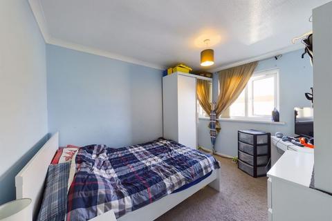 17 Bromley Drive, Cardiff, CF5 5EZ