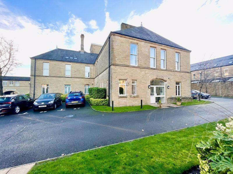 Richmond House, Charlotte Close, Savile Park, Halifax 1 bed apartment
