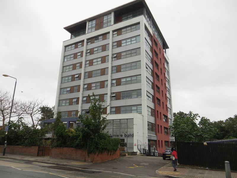 Lumiere Building, Romford Road E7 2 bed penthouse £1,733 pcm (£400 pw)