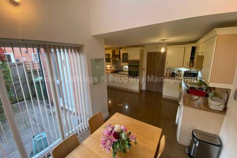 3 Pineacre Close, West Timperley, Altrincham, WA14 5YE