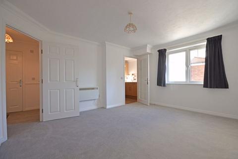 1 bedroom retirement property for sale, Headley Road, Hindhead/Grayshott fringe