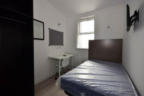 6 bedroom house share to rent - Ling Street, Kensington,