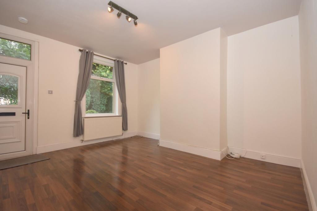 Railway Terrace, Simonstone, Lancashire, BB12 7NN 2 bed terraced house