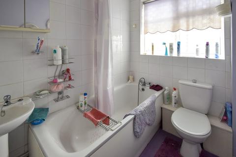 3 bedroom terraced house for sale - Rushdean Road, Strood, ME2