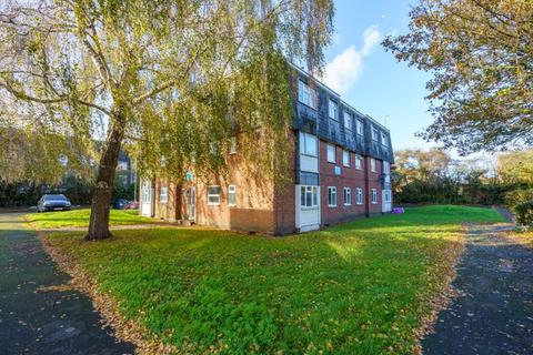 2 bedroom apartment for sale - Charles Avenue, Chichester