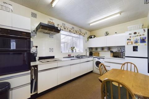 30 Cample Lane, South Ockendon, RM15 5RA
