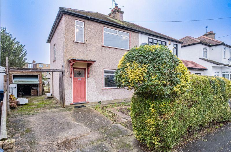 Mead Close, Harrow 3 bed semidetached house for sale £500,000