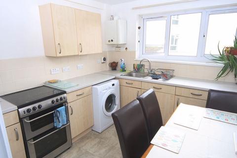 17 Wessex Lane, Greenford, UB6 8XB