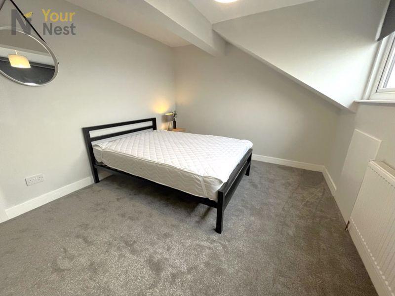 Room 5, Fountain Street, Morley, Leeds, LS27 0PX 1 bed in a house share