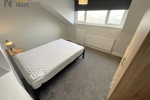 1 bedroom in a house share to rent, Fountain Street, Morley, Leeds, LS27 0PX
