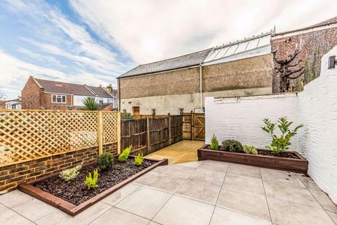 3 bedroom terraced house for sale, Inglis Road, Southsea