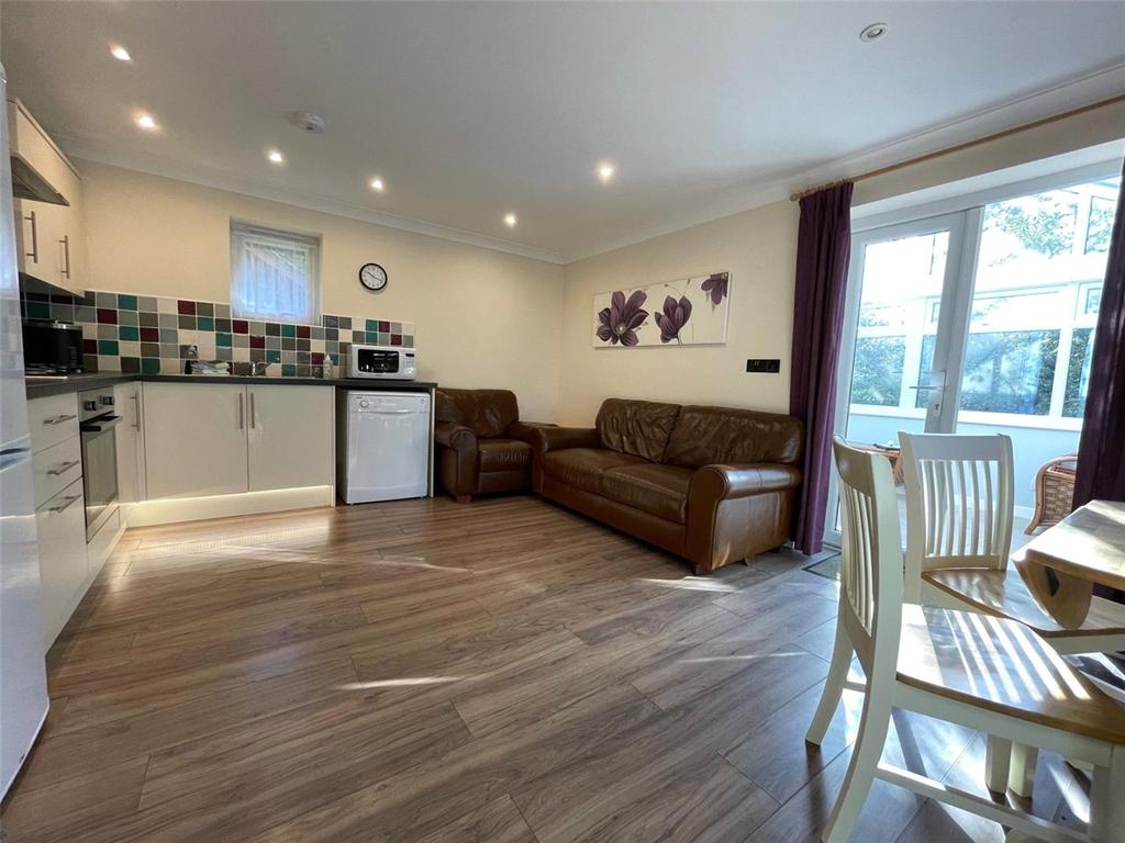 Perrancoombe, Perranporth 2 bed detached bungalow £195,000