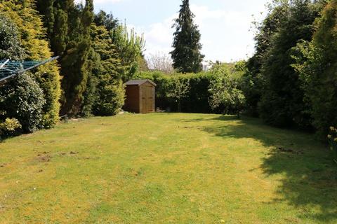 17 Alderdale, Wolverhampton, WV3 9JF