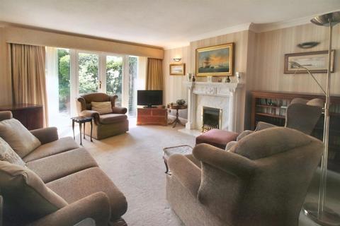 17 Alderdale, Wolverhampton, WV3 9JF