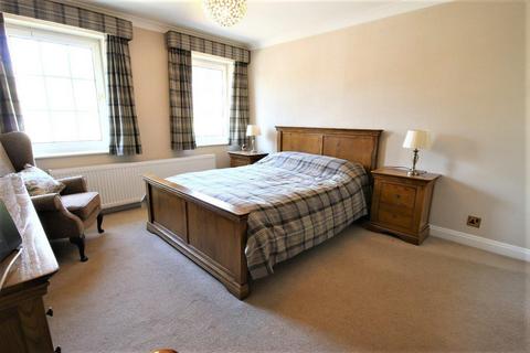 17 Alderdale, Wolverhampton, WV3 9JF