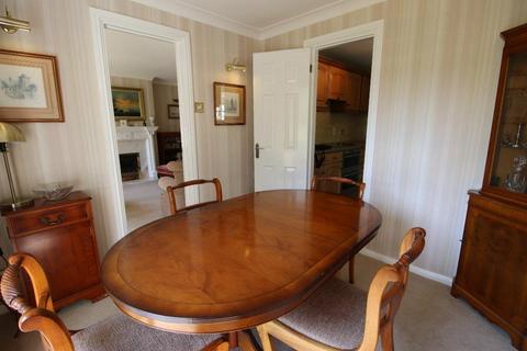 17 Alderdale, Wolverhampton, WV3 9JF