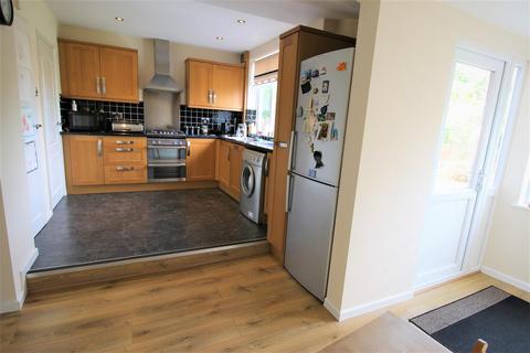 111 Brenton Road, Penn, Wolverhampton, WV4 5NS