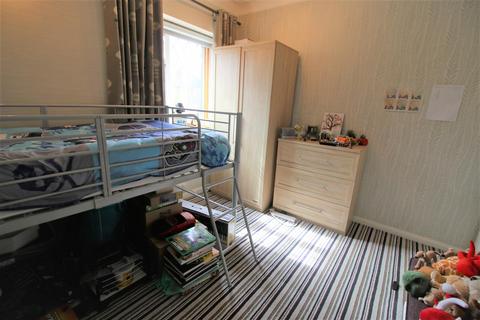 111 Brenton Road, Penn, Wolverhampton, WV4 5NS