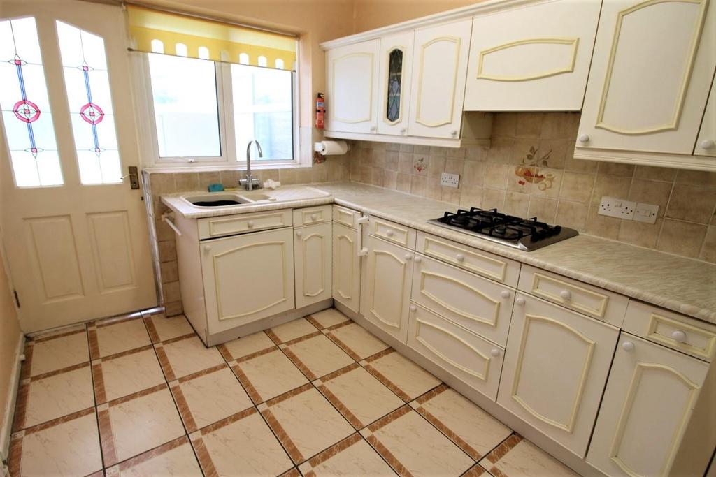 Manor House Park, Codsall 1 bed semidetached bungalow £235,000