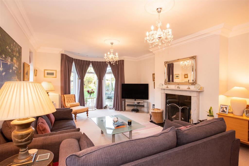 Top Lane, Copmanthorpe, York 5 bed detached house £900,000