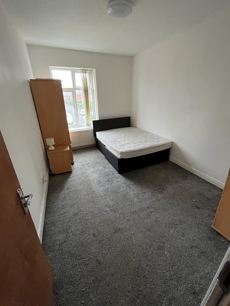 Double furnished room