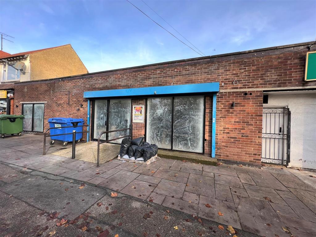 Abbey Road, Bourne Property to rent £1,255 pcm (£290 pw)