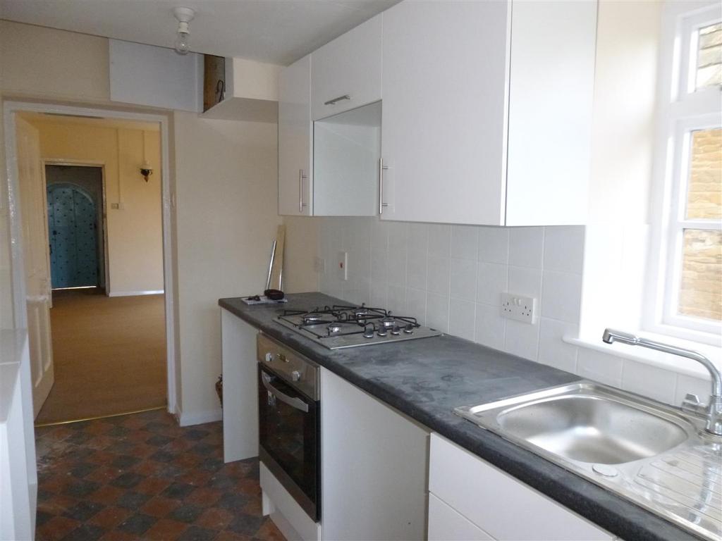 Uppingham Road, Nr Bisbrooke, Rutland 2 bed semidetached house £745