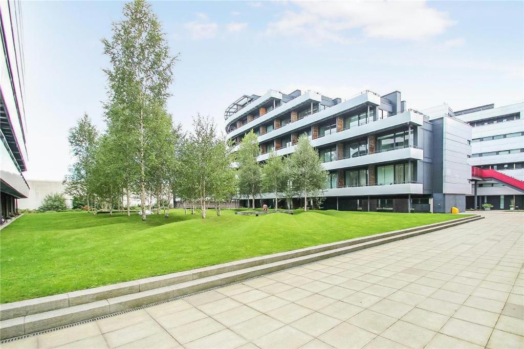 Budenberg, Woodfield Road, Altrincham 2 bed apartment £1,050 pcm (£