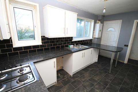 3 bedroom semi-detached house for sale - West Royd Drive, Shipley