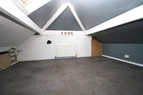 22 West Royd Drive, Shipley, BD18 1HN
