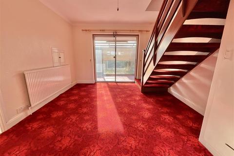 9 The Oval, Scarborough, YO11 3AP