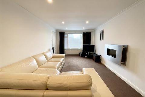 25 Byefield Grove, East Ayton, Scarborough, YO13 9ES
