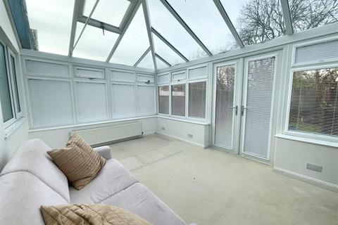 25 Byefield Grove, East Ayton, Scarborough, YO13 9ES