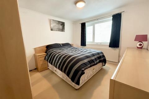 25 Byefield Grove, East Ayton, Scarborough, YO13 9ES