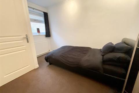 25 Byefield Grove, East Ayton, Scarborough, YO13 9ES