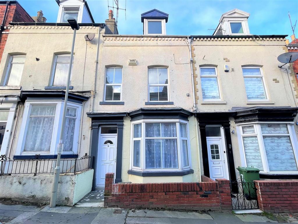 Clifton Street, Scarborough 4 bed house for sale £110,000