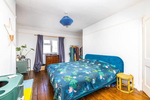 49 Lynton Road, Bristol, BS3 5LY