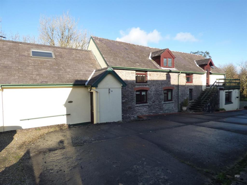New Mill, St. Clears, Carmarthen 5 bed property with land for sale £