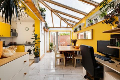 22 Balmain Street, Bristol, BS4 3BX