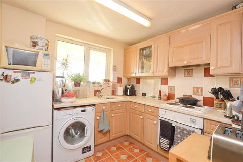 1 bedroom flat for sale - Upperton Road, Eastbourne