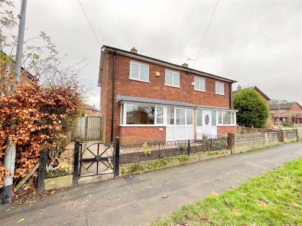 Queens Drive, Leek, Leek 3 bed semidetached house £675 pcm (£156 pw)
